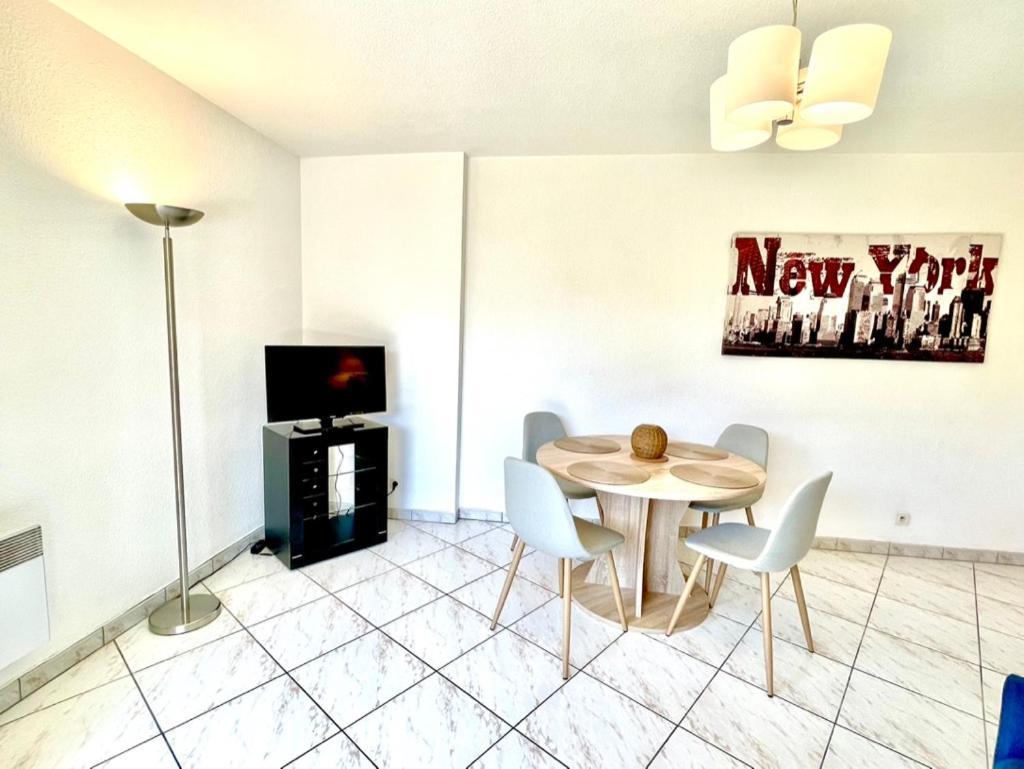Charmant Rez De Jardin - 900M Plage De Pontaillac Appartement Royan Buitenkant foto